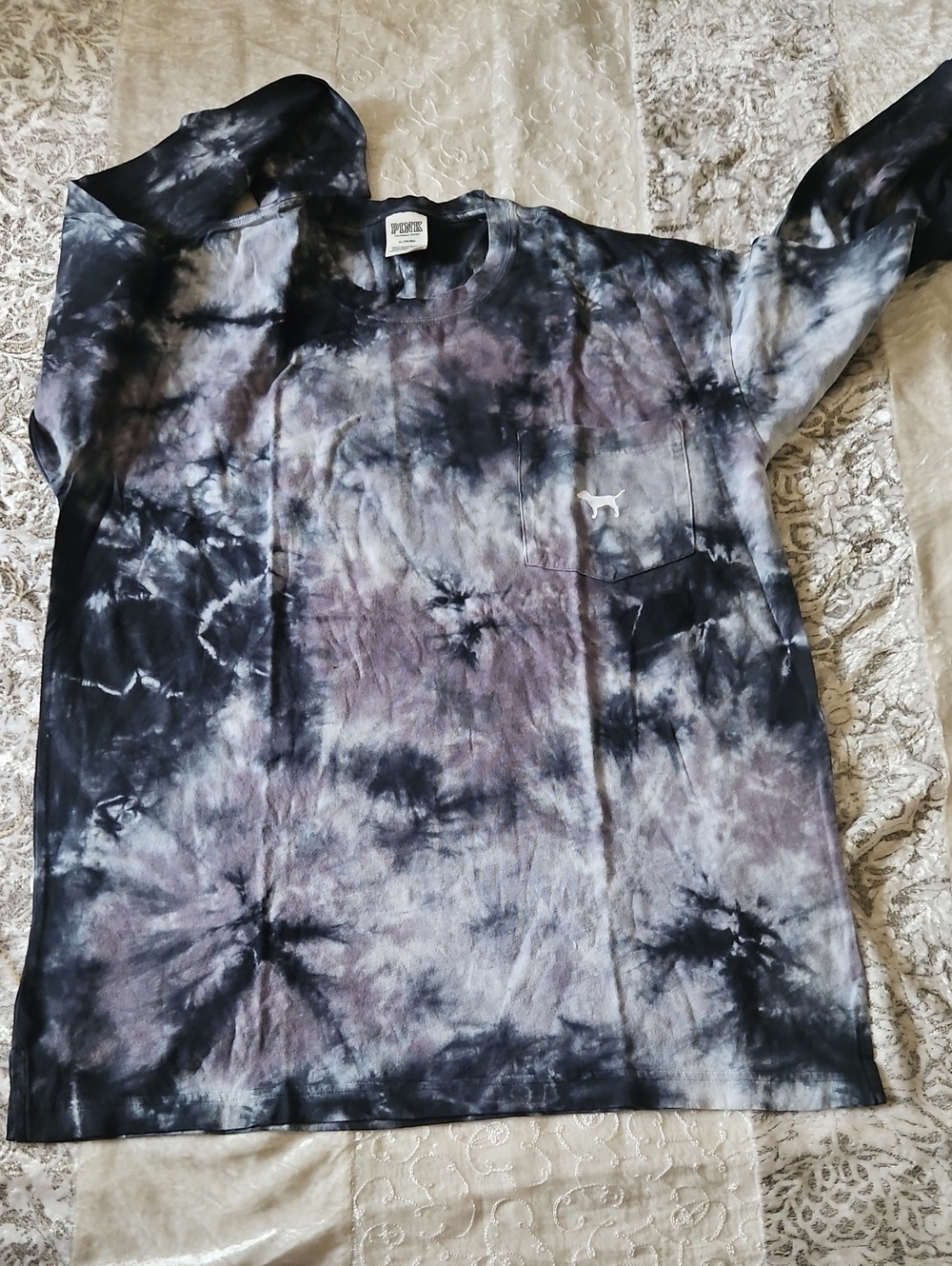 PINK Victoria's Secret Black and Gray Tie-Dye Long Sleeve Pocket Tee
